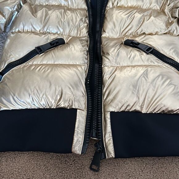 SAM. Women’s Gold Bungalow Hooded Puffer Jacket - Size XS - Picture 3 of 10